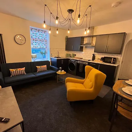 Modern & Retro Two Bedroom Apartment In Barnsley Exterior photo